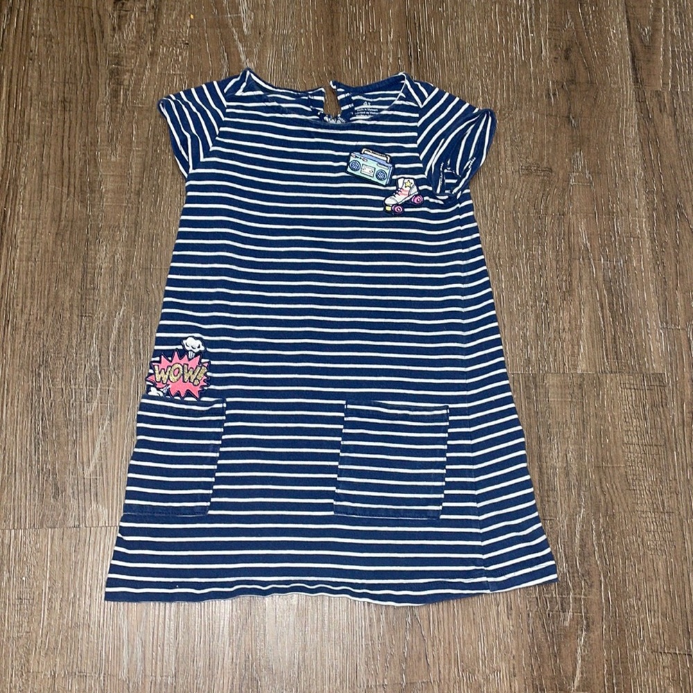 Carters Toddler Girl Dress With Pockets Size 4T